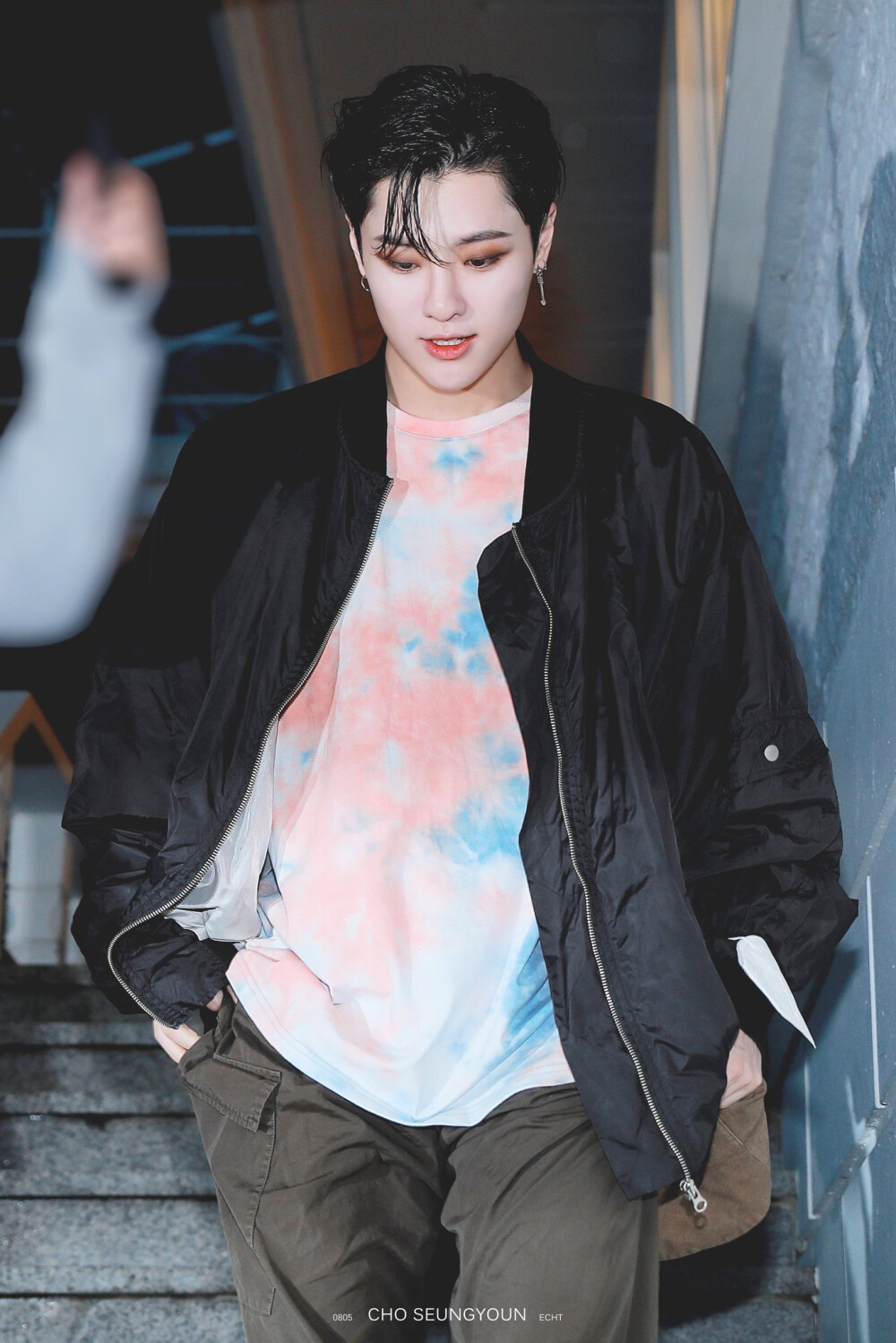 190711 #曹承衍# MCD上班 @WOODZ_dnwm cr:logo