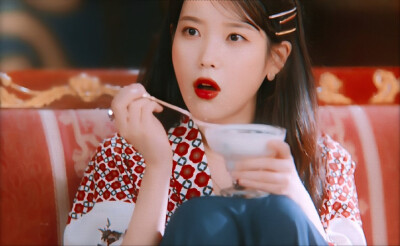 IU.张满月。