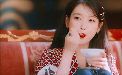 IU.张满月。