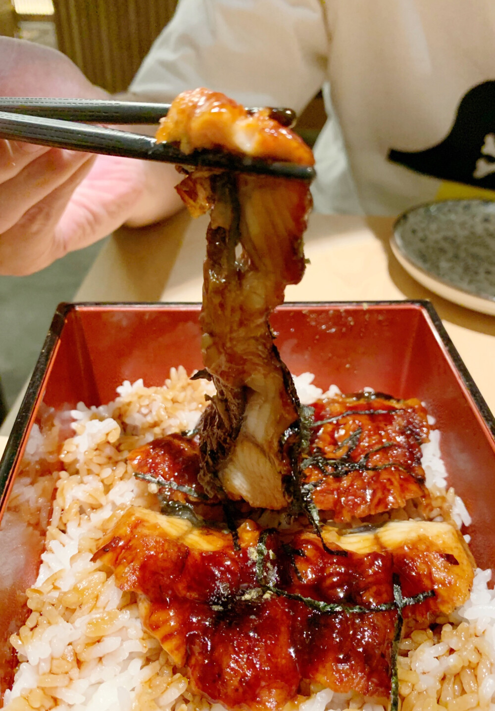 Maki house的鳗鱼饭不如和牛丼好食阿
量是稳的但是鳗鱼略老