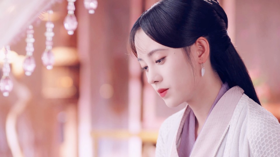 鞠婧祎.韩芸汐。