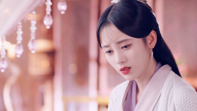 鞠婧祎.韩芸汐。