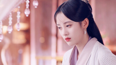 鞠婧祎.韩芸汐。