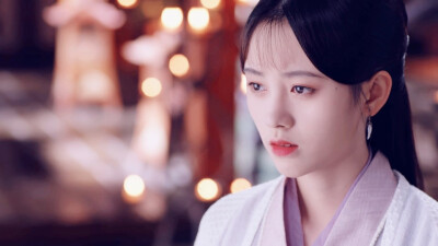 鞠婧祎.韩芸汐。