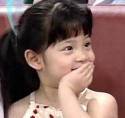 软妹头像:乖巧. ๑了无悲欢