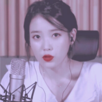 IU