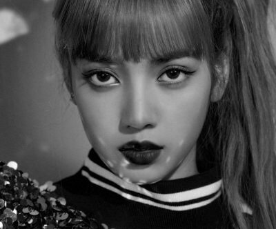 BLACKPINK(๑>؂<๑）像芭比一样精致的Lisa小姐姐呀