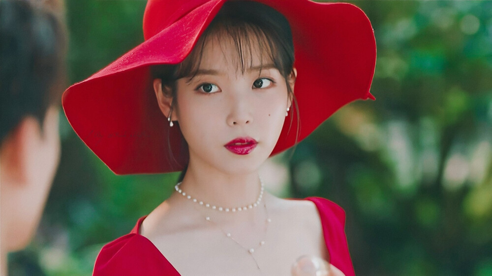 满月社长 ☽⋆ ​|IU 德鲁纳酒店
cr.Pink_MyEun