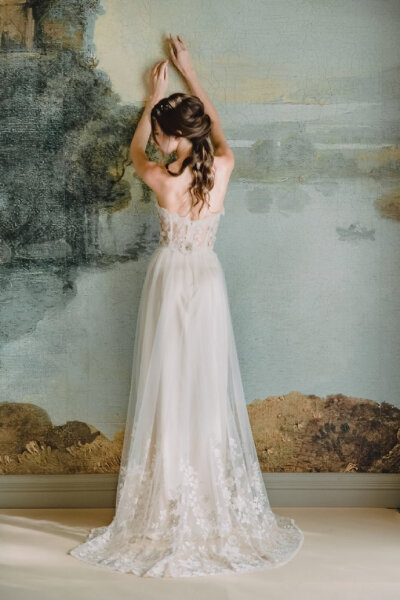 Claire Pettibone’s New Timeless Bridal Gown Collection ​​​​