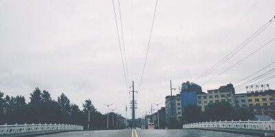 雨天街景