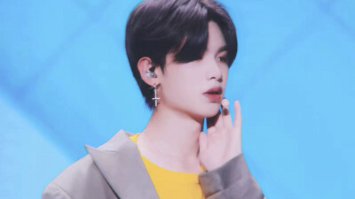 橙光素材黄明昊
®dt程点星