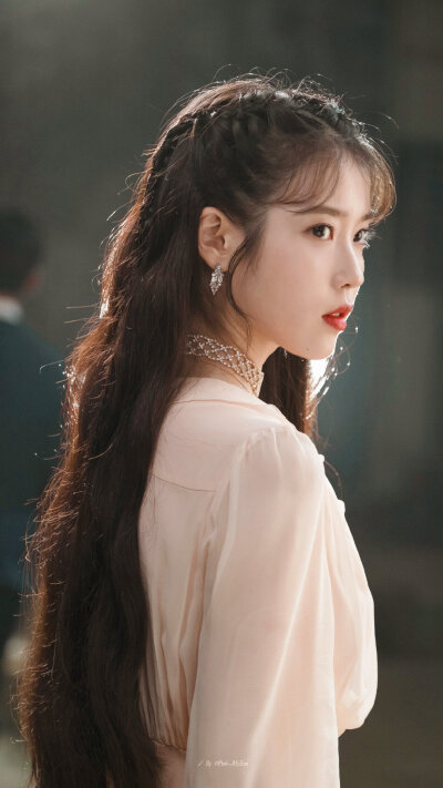 iu♡
李知恩