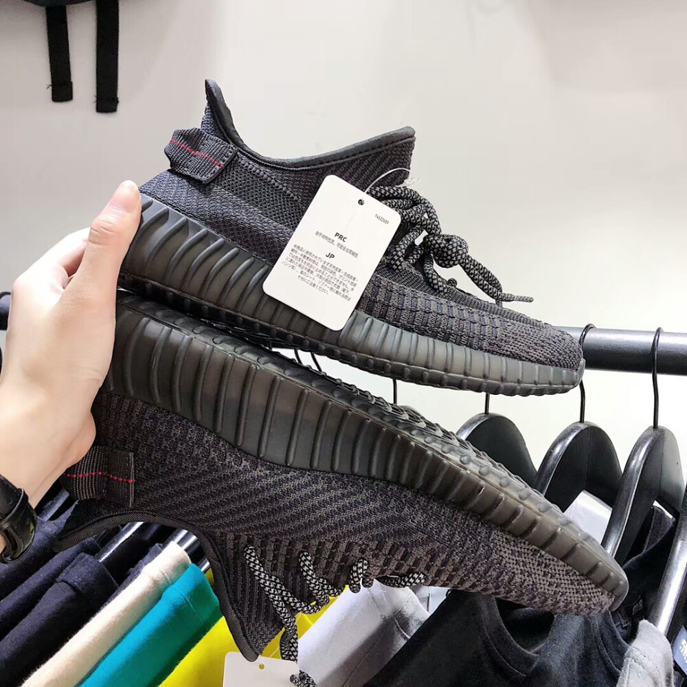 实拍
Yeezy黑天使
全套包装 情侣必选款