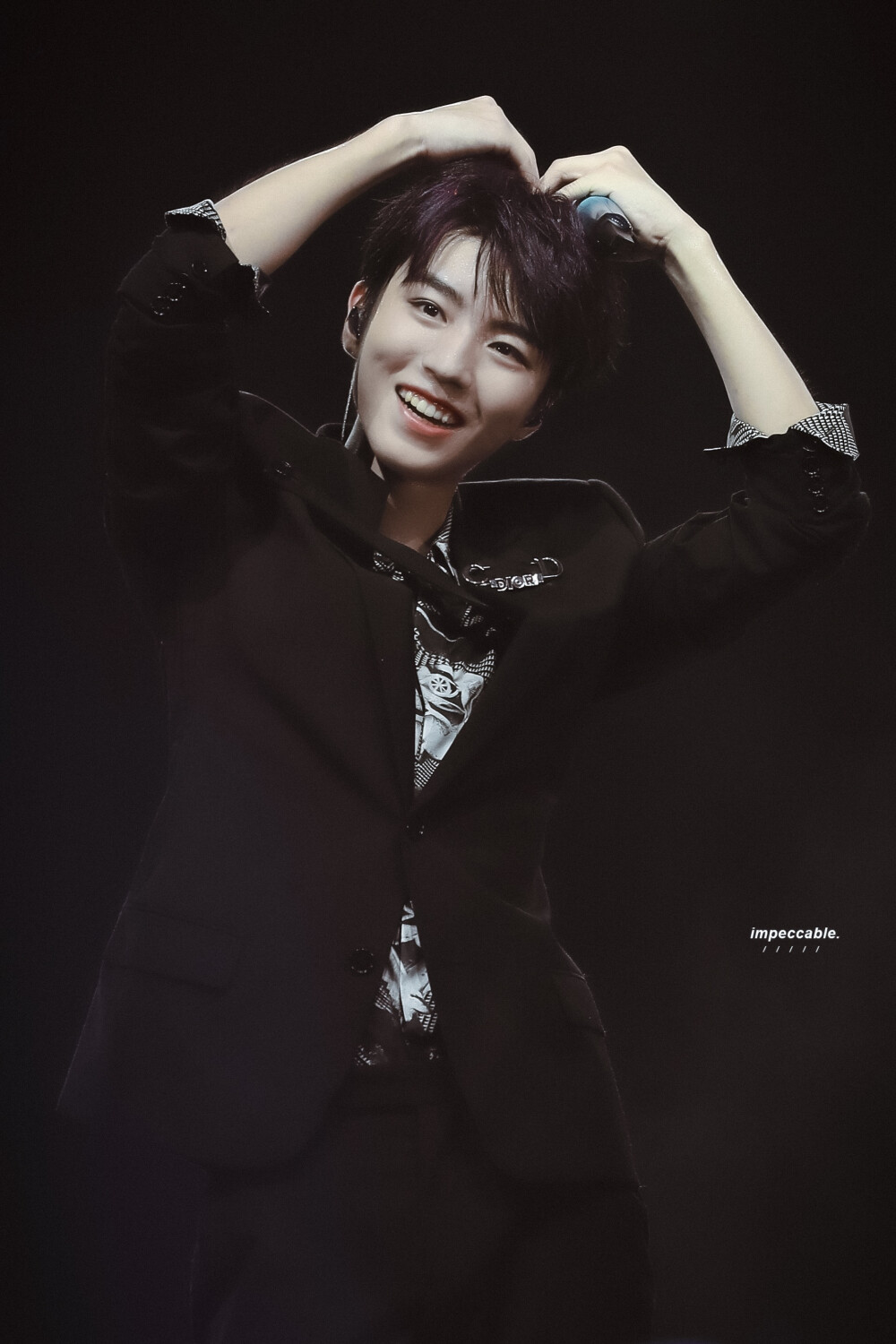 王俊凯20190810tf六周年演唱会crlogo