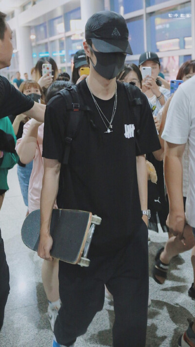 190813长沙✈️上海
你是我的光
爱豆转载