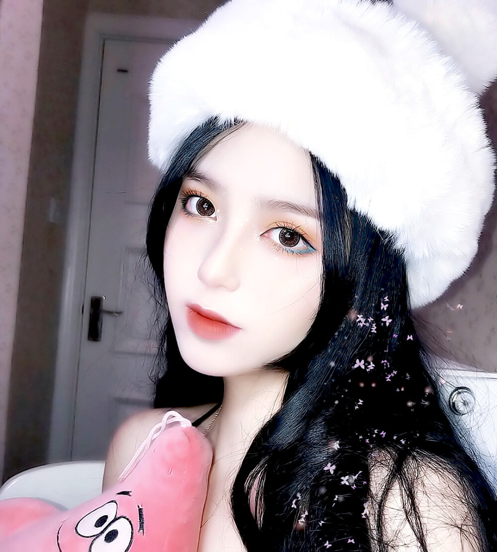 女头，拿图留个赞，谢谢、