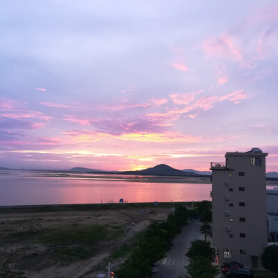 今日份快乐快乐