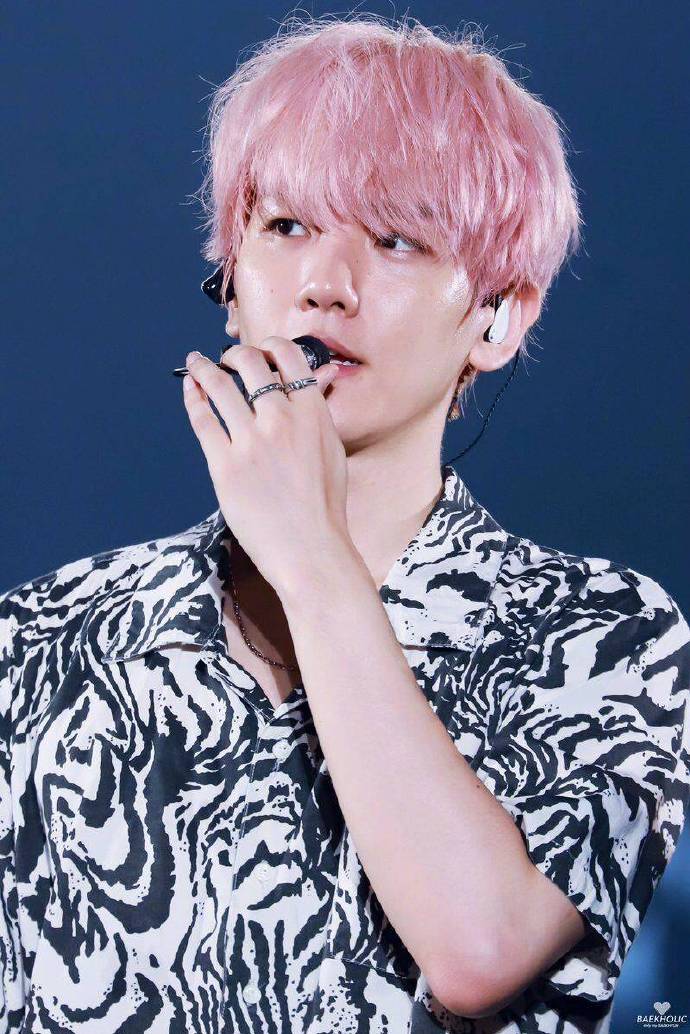 #边伯贤City Lights# 边伯贤超话 @baekhyunee7 190810/190811【B_more_0506/baekholic0506/lstrawberry_bbh】EXpℓOration in 香港