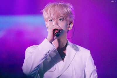 #边伯贤City Lights# 边伯贤超话 @baekhyunee7 190810/190811【B_more_0506/baekholic0506/lstrawberry_bbh】EXpℓOration in 香港