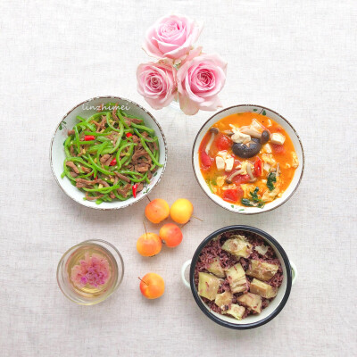 从莲蓬吃到红柿，从夏吃到秋。