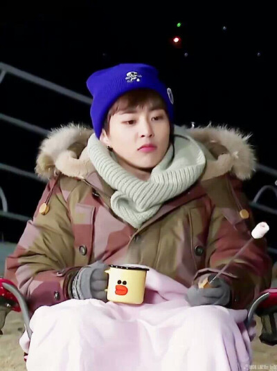 EXO xiumin
大哥 金珉锡