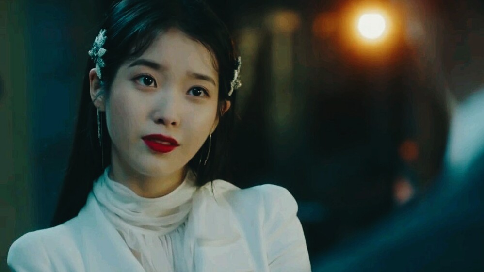 李知恩 IU