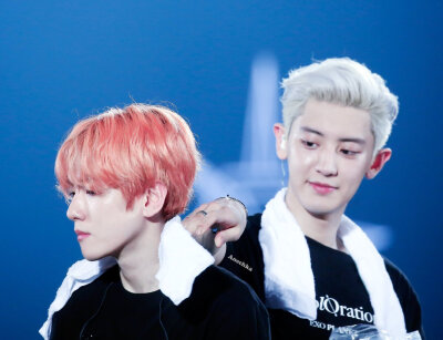 EXO BaekHyun 边伯贤 ChanYeol 朴灿烈 灿白CHANBAEK