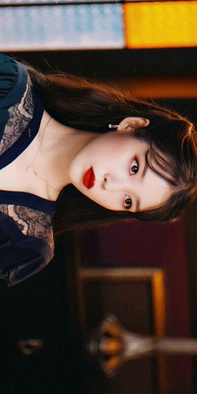 IU（饰张满月）