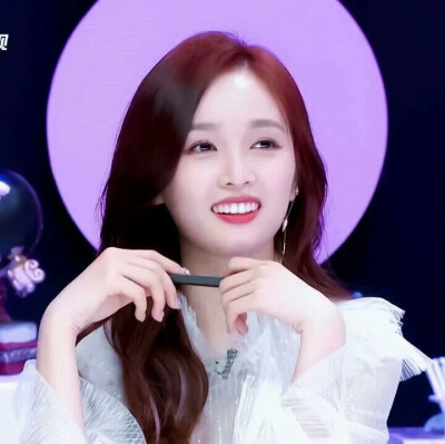 IDOL头像_吴宣仪.