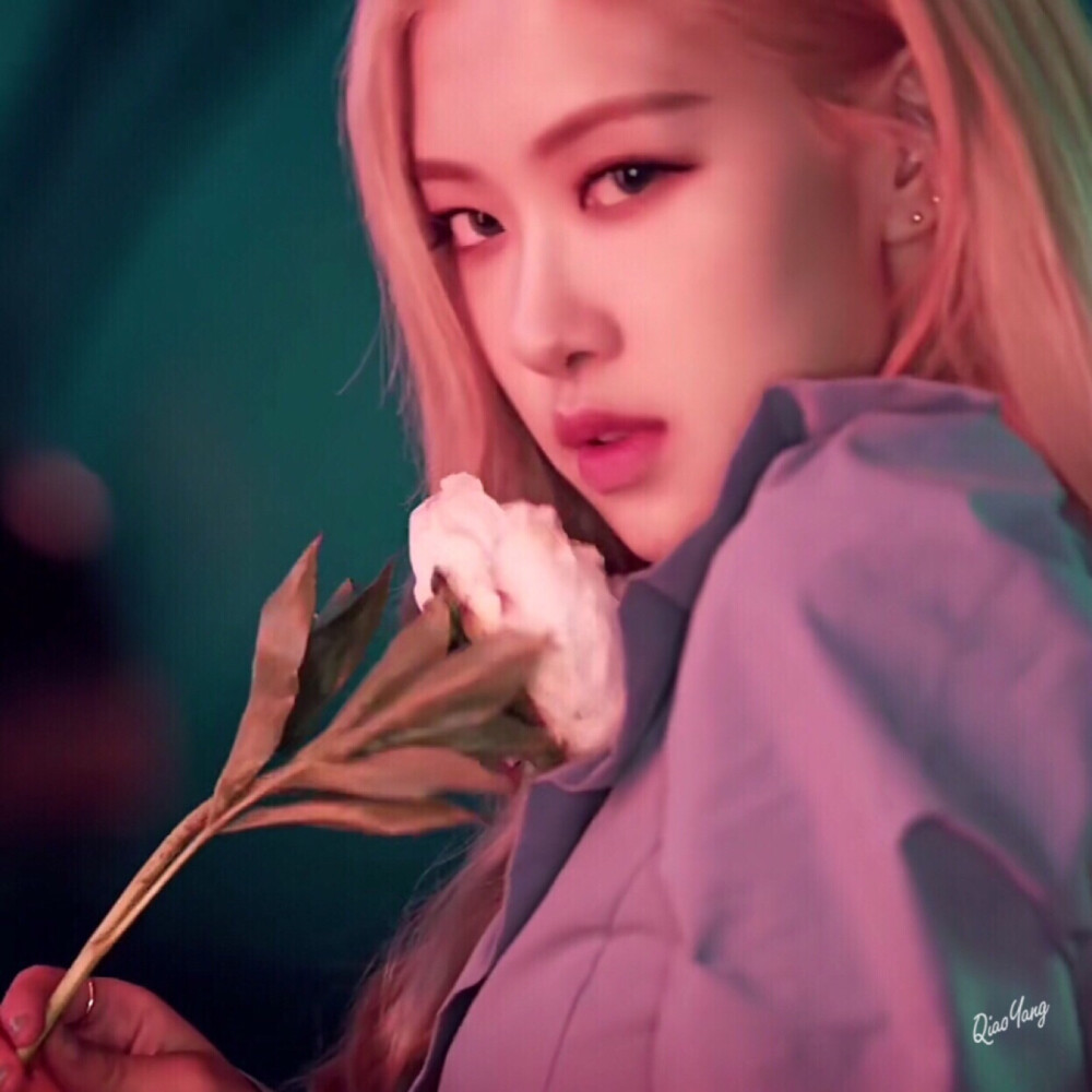 dt_乔泱 自截朴彩英头像