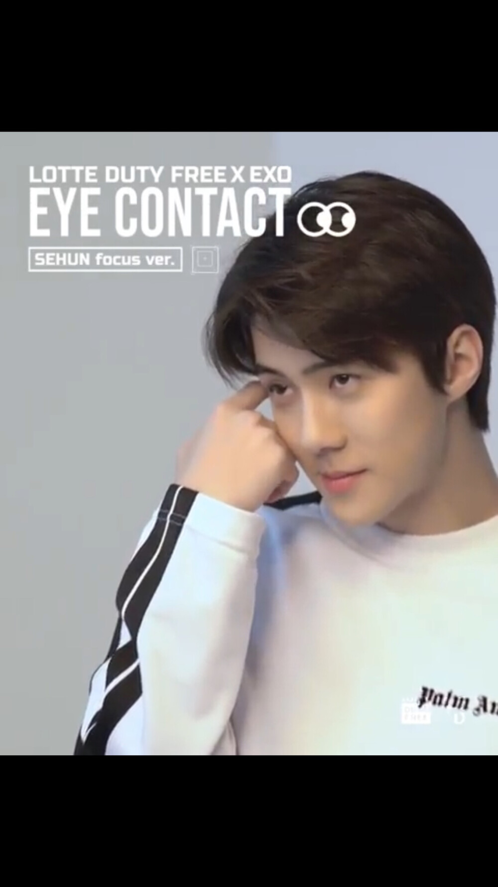 吴世勋/lotte duty free sehun focus/720p壁纸自截+翩翩白衣吴公子+移动的雕像+黑发白衣魅力笑眼+穿白衣服的男孩子都是清透的大男孩啊