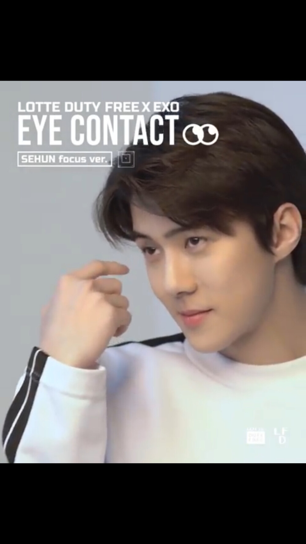 吴世勋/lotte duty free sehun focus/720p壁纸自截+翩翩白衣吴公子+移动的雕像+黑发白衣魅力笑眼+穿白衣服的男孩子都是清透的大男孩啊