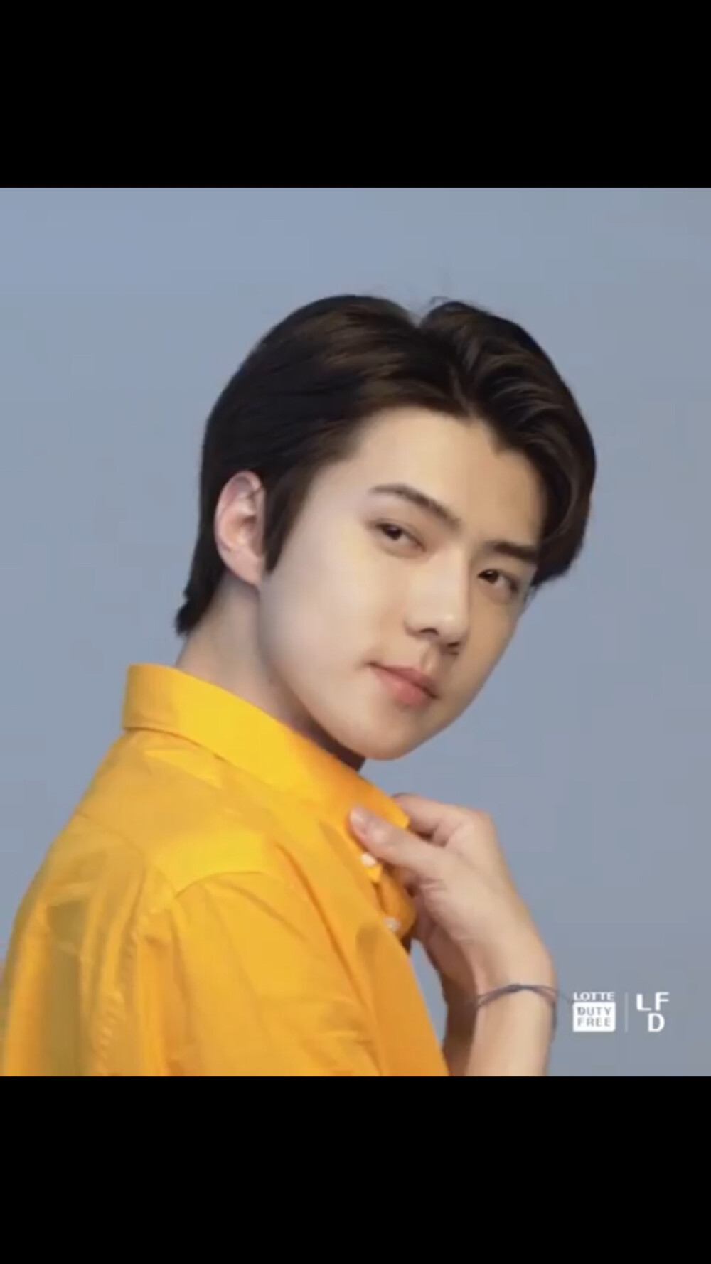 吴世勋/lotte duty free sehun focus/720p壁纸自截+黄衬衫少年+移动的雕像+我吴总穿黄色衣服太好看了吧T T 神仙下凡太辛苦了