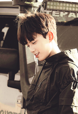 吴磊自调截 拿图点赞