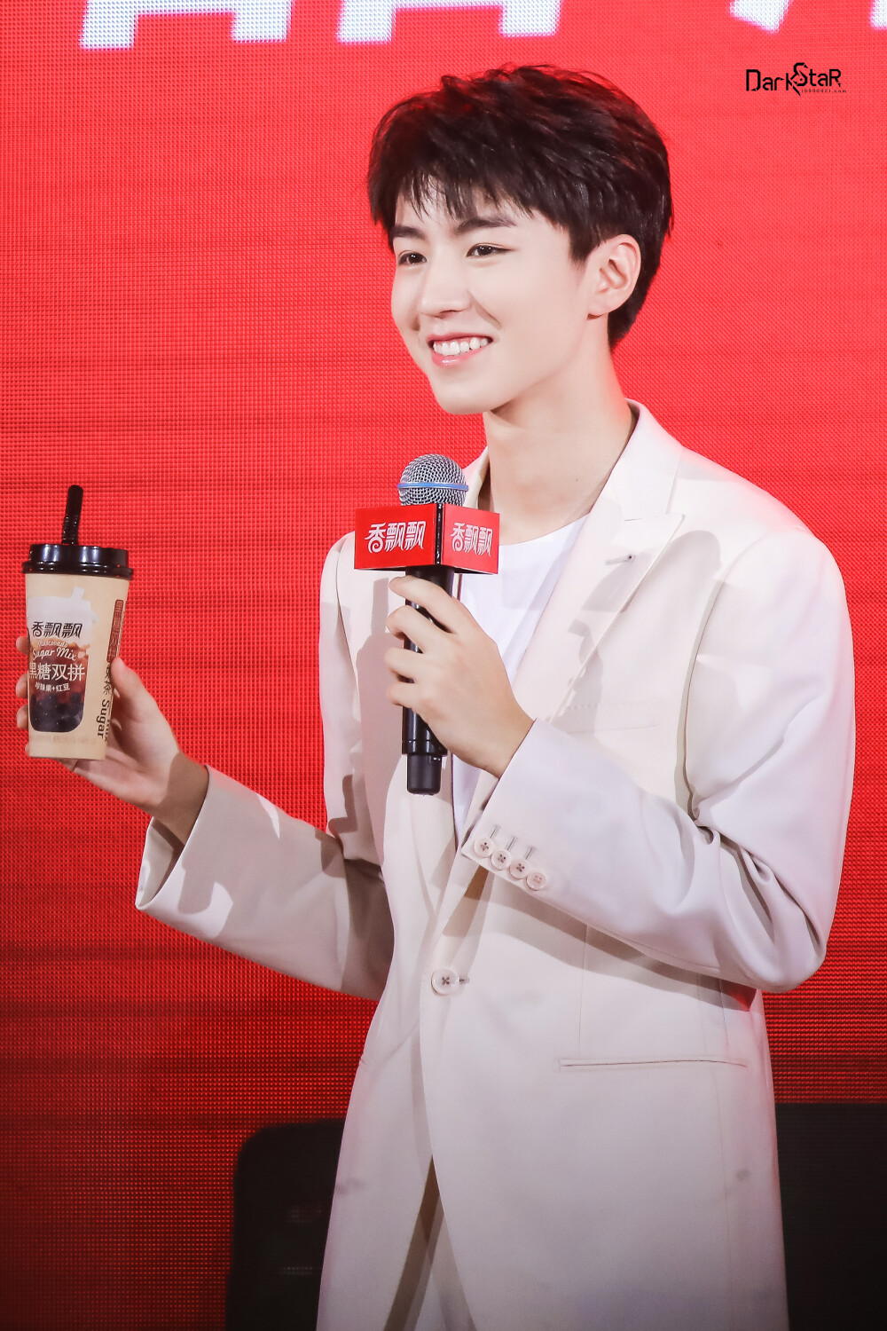 王俊凯×2019.08.19 香飘飘品牌新升级发布会×cr：logo