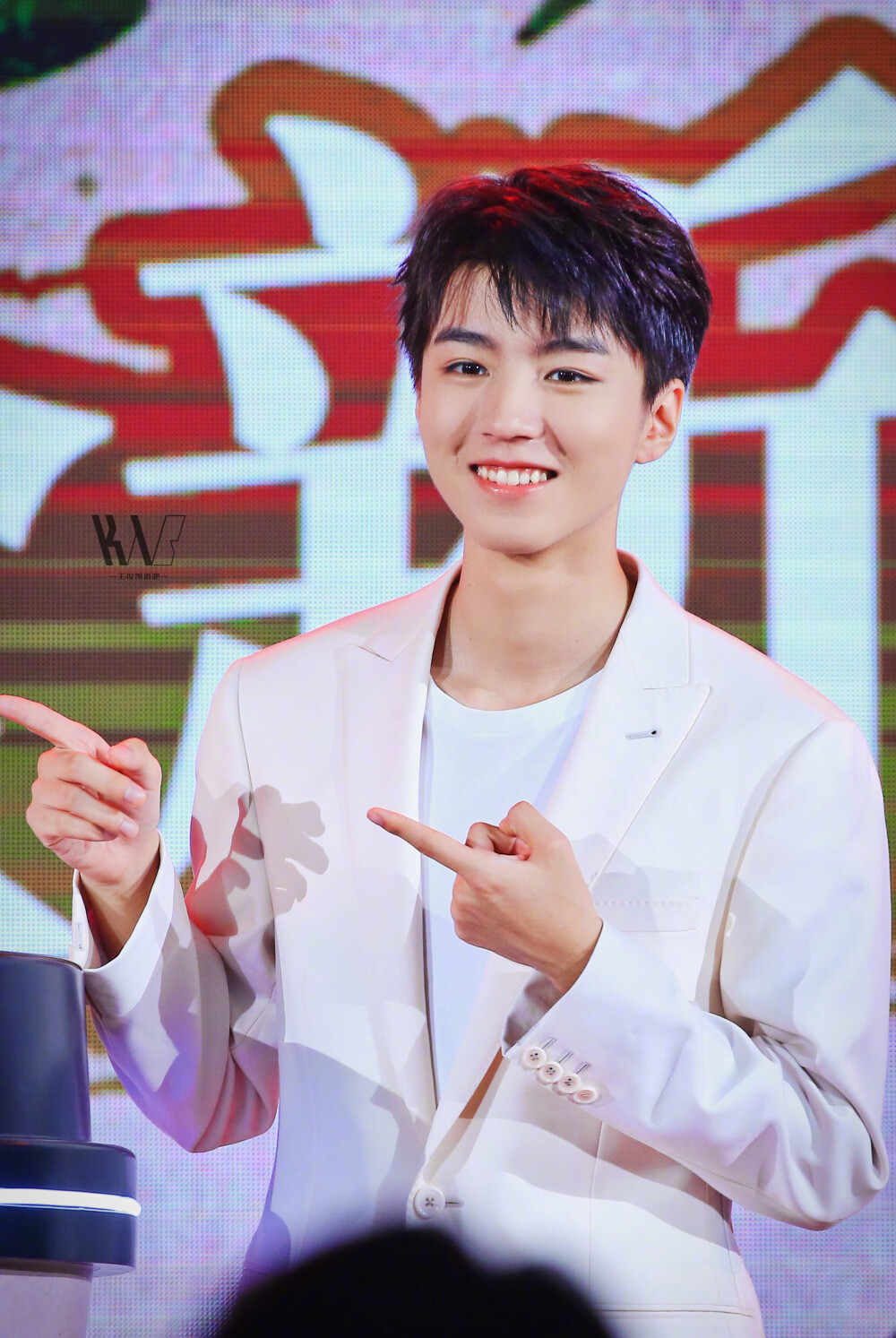 王俊凯×2019.08.19 香飘飘品牌新升级发布会×cr：logo