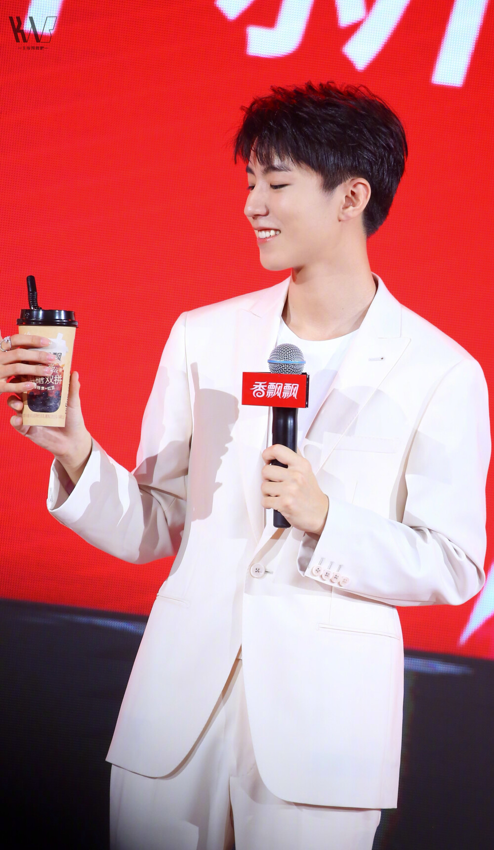 王俊凯×2019.08.19 香飘飘品牌新升级发布会×cr：logo