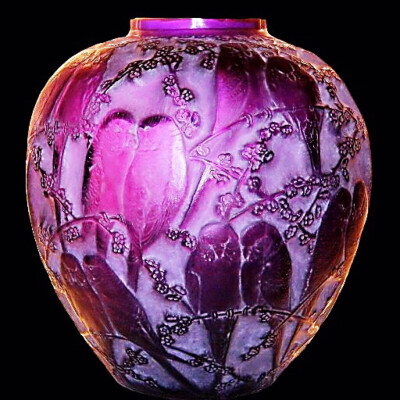 新艺术时期的玻璃花瓶