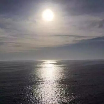 朋友圈背景 | 长大后你还在吗