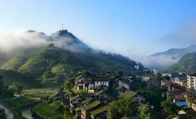 华夏绝美 四川从来不缺风格独特的古镇风光，有个中国山地建筑的典范，叫福宝古镇。