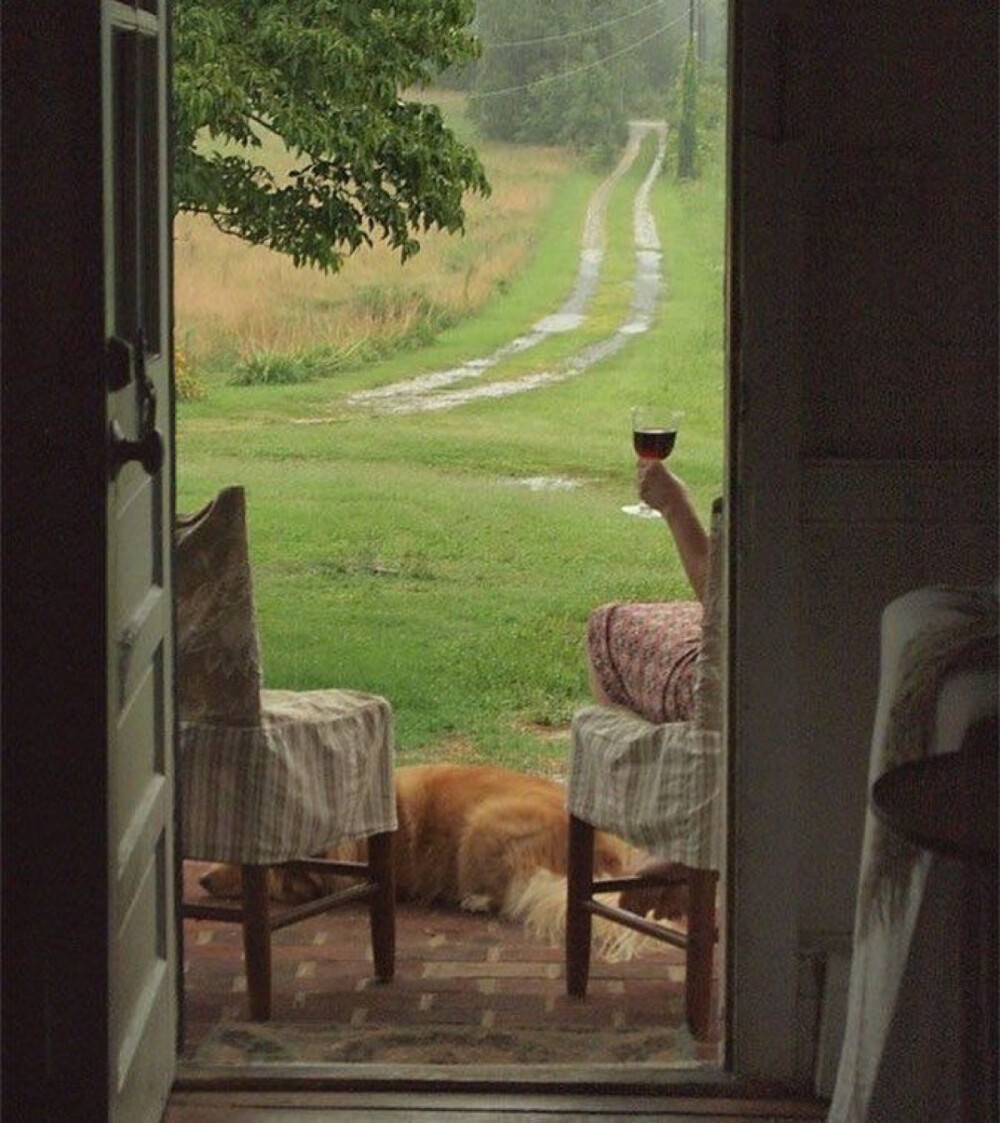 ：“我希望你向往生活的盎然，不会受伤，会热爱生活，我想和你一起游戏人间，爱得坦荡，呼吸都想念我。”