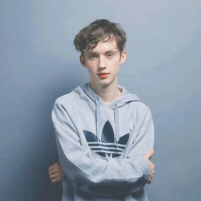 troye
