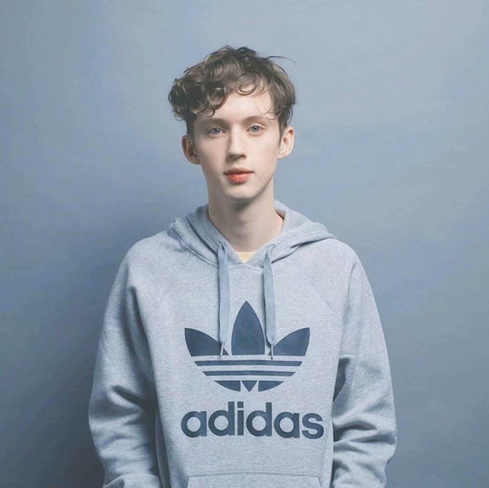 troye
