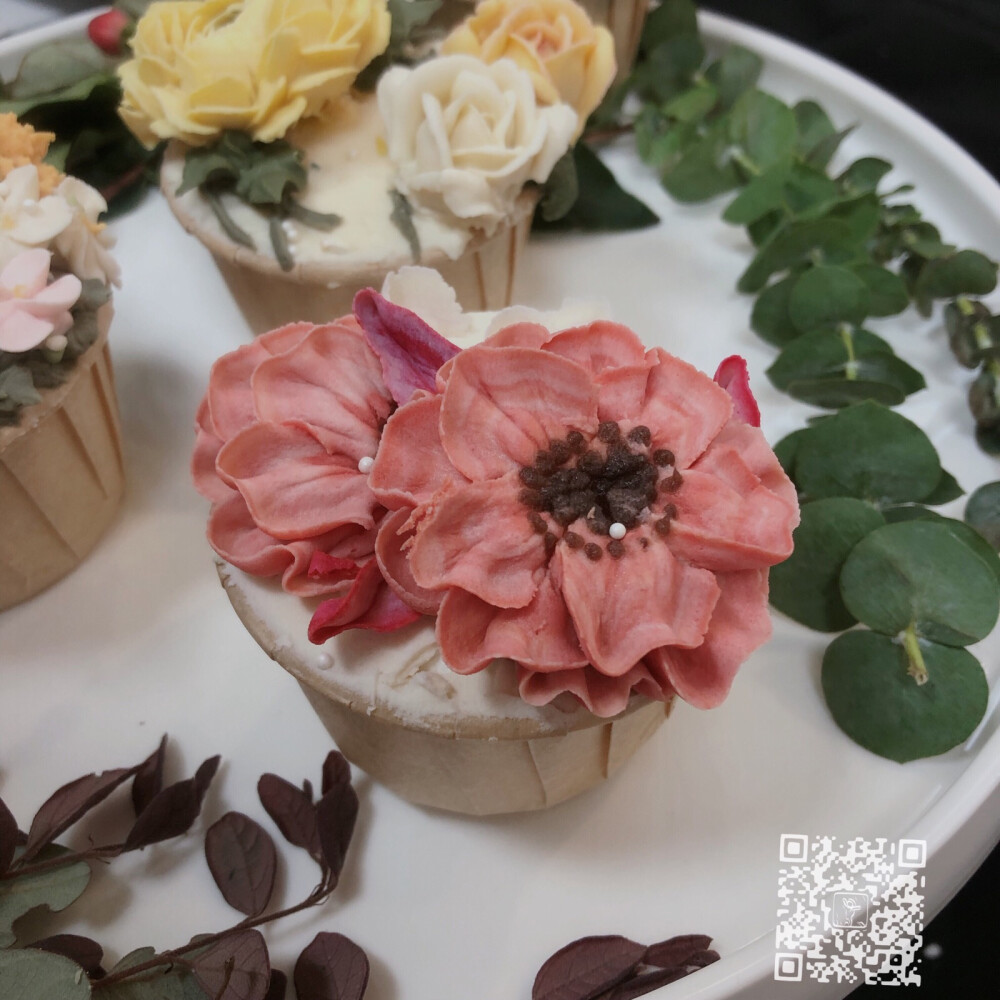 裱花蛋糕 韩式裱花 纸杯 