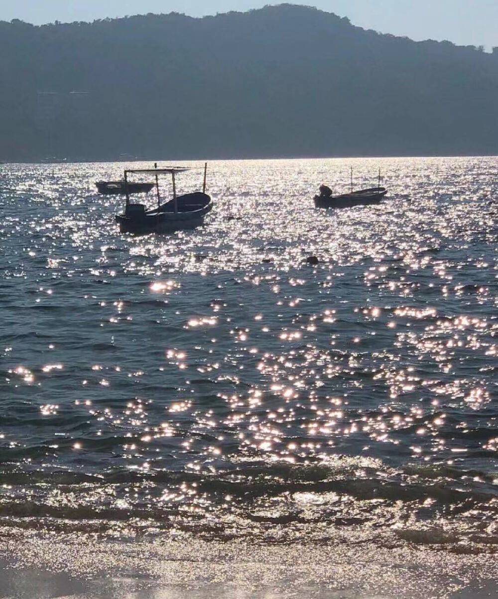 Κάποτε μου άρεσες, αλλά τώρα δεν έμεινε τίποτα.
