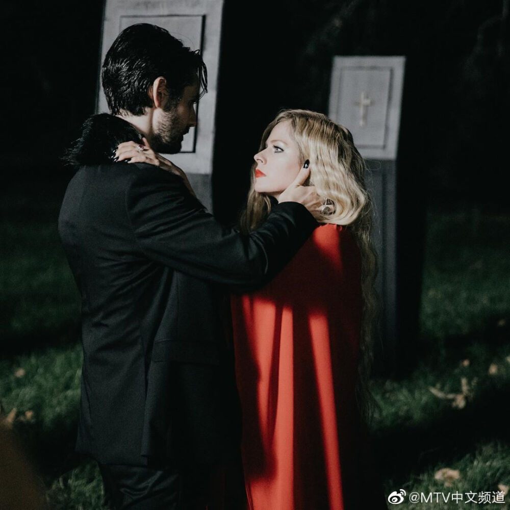 艾薇儿拉维尼 图来自网络