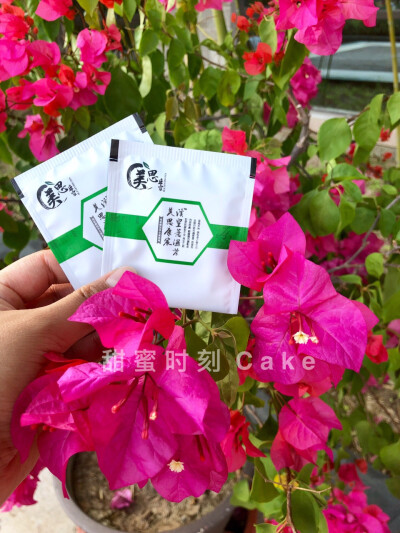 一杯祛湿茶全家都可以喝
1⃣自己喝～祛湿 排毒 美白 淡斑！
2⃣️老公喝～去湿气 解酒护肝 肠道减重！
3⃣️孩子喝～去积食 健脾胃 开胃口 还治青春痘！
4⃣️爸妈喝～去湿气 治便秘 睡眠好！