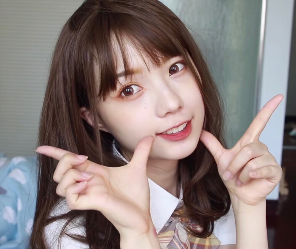 女头党媒自截头像可爱软妹