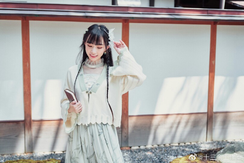 十三余小豆蔻儿