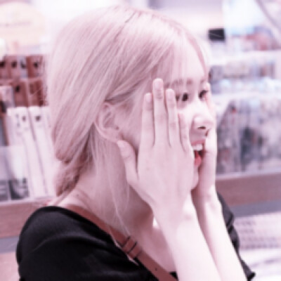 杉彩英
堆糖斯谦